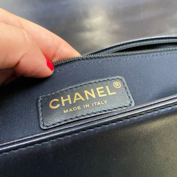 RARE 🦄 🔥 Limited Edition Chanel cube boy bag JUMBO - Picture 4 of 14